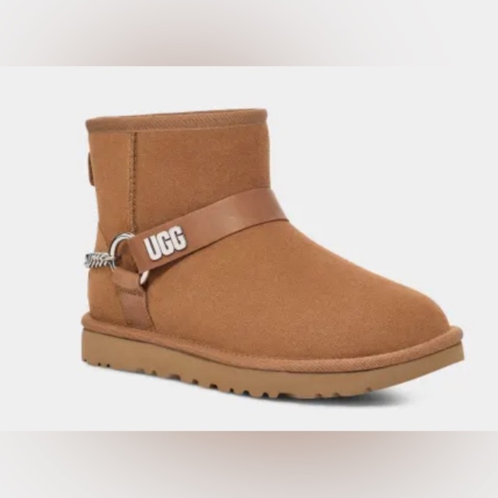 UGG Classic Mini Chains II